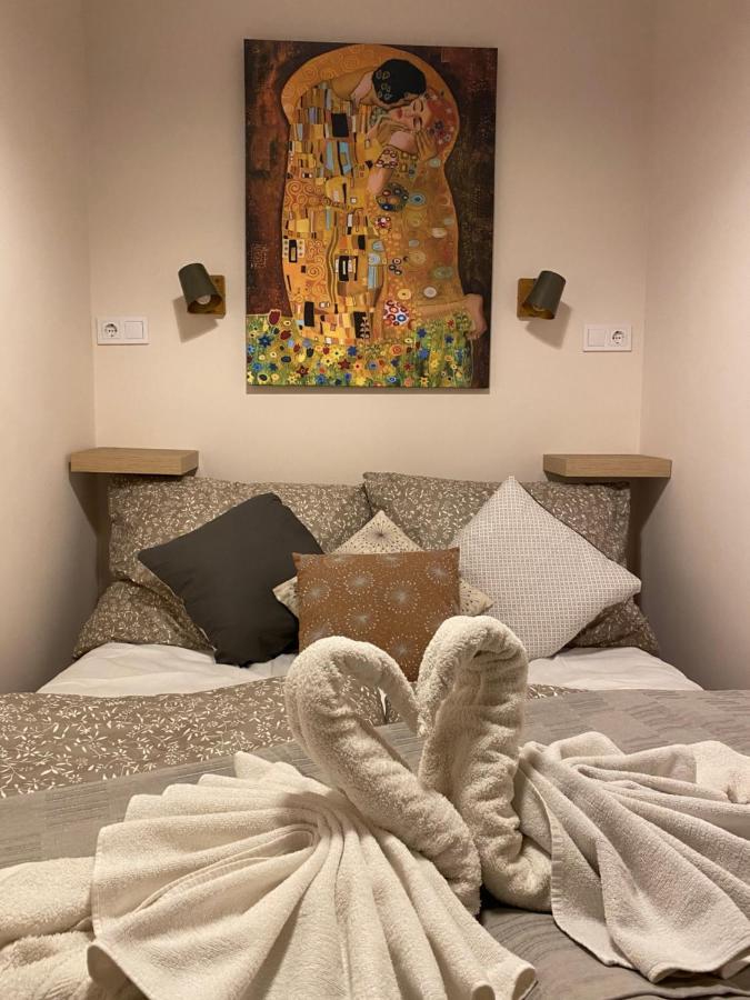 Appartamento Mrs. Columbo'S Flat Budapest Esterno foto